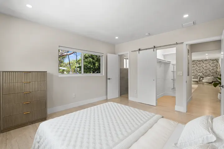 Guest bedroom